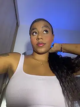 charlotteeruss online show from May 2026 10:06:02 PM