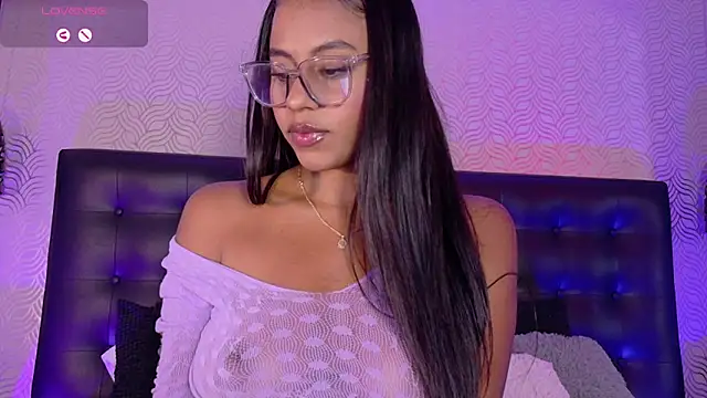 Snapshot of charlotteeruss chatting on March 2025 07:06:02 PM charlotteeruss online show from March 2025 07:06:02 PM