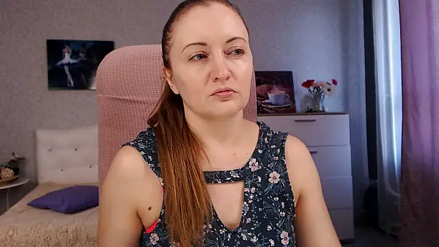 Snapshot of BettyFootFetish chatting on February 2026 07:32:02 AM BettyFootFetish online show from February 2026 07:32:02 AM