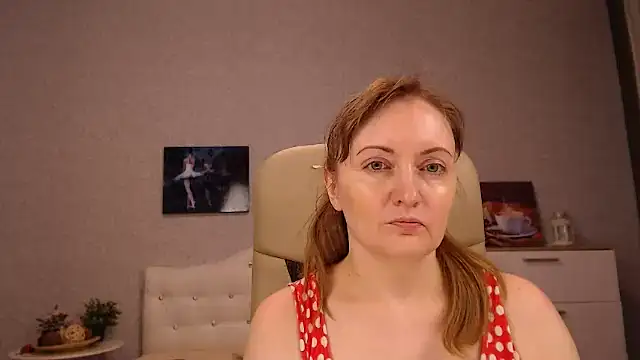 Snapshot of BettyFootFetish chatting on March 2025 12:39:02 PM BettyFootFetish online show from March 2025 12:39:02 PM