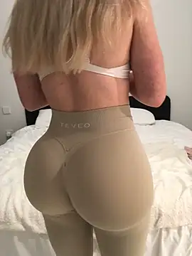 Snapshot of StacyJuly chatting on February 2025 06:02:02 PM StacyJuly online show from February 2025 06:02:02 PM