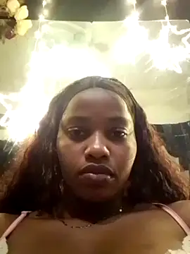 minayims online show from December 2025 10:48:02 PM