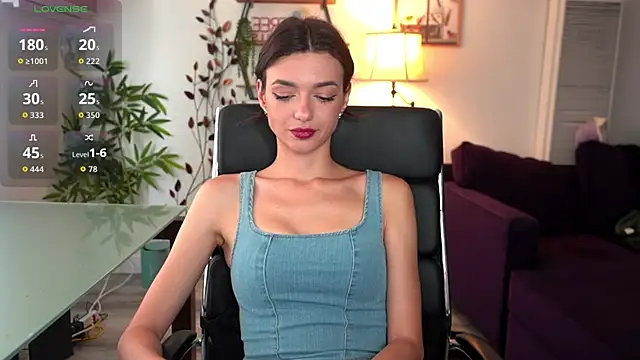 olivia jeas online show from June 2026 09:21:01 PM