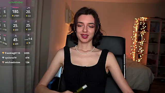 olivia jeas online show from February 2026 12:52:02 AM