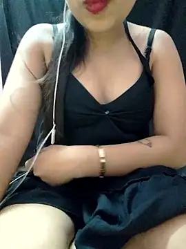 Snapshot of Roshni_98 chatting on June 2026 07:02:02 PM Roshni 98 online show from June 2026 07:02:02 PM