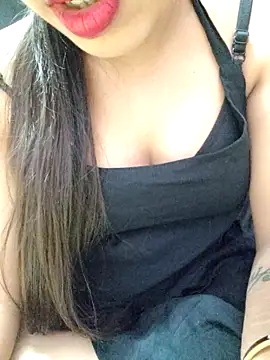 Snapshot of Roshni_98 chatting on April 2026 05:36:01 PM Roshni 98 online show from April 2026 05:36:01 PM