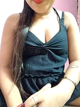 Snapshot of Roshni_98 chatting on June 2026 06:57:01 AM Roshni 98 online show from June 2026 06:57:01 AM