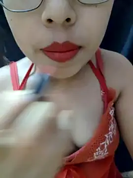 Snapshot of Roshni_98 chatting on July 2026 04:37:02 AM Roshni 98 online show from July 2026 04:37:02 AM