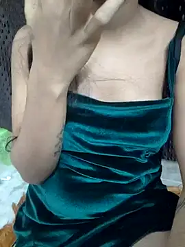 Snapshot of Roshni_98 chatting on March 2025 04:47:01 PM Roshni 98 online show from March 2025 04:47:01 PM