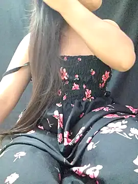 Snapshot of Roshni_98 chatting on July 2026 04:59:02 PM Roshni 98 online show from July 2026 04:59:02 PM