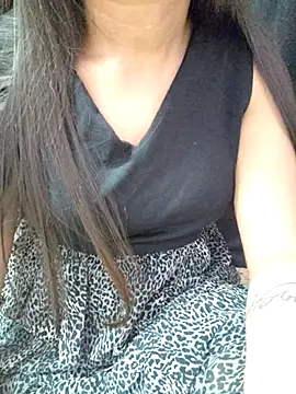 Snapshot of Roshni_98 chatting on September 2025 05:52:01 PM Roshni 98 online show from September 2025 05:52:01 PM