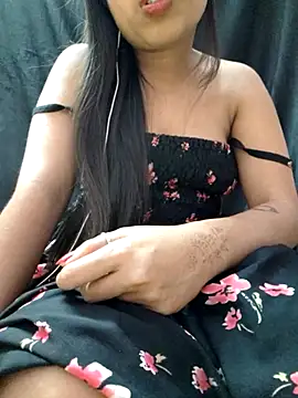 Snapshot of Roshni_98 chatting on February 2026 07:12:01 PM Roshni 98 online show from February 2026 07:12:01 PM