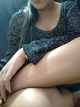 Snapshot of Roshni_98 chatting on March 2026 06:07:01 AM Roshni 98 online show from March 2026 06:07:01 AM