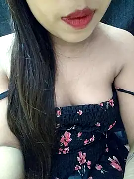 Snapshot of Roshni_98 chatting on June 2026 06:14:01 PM Roshni 98 online show from June 2026 06:14:01 PM