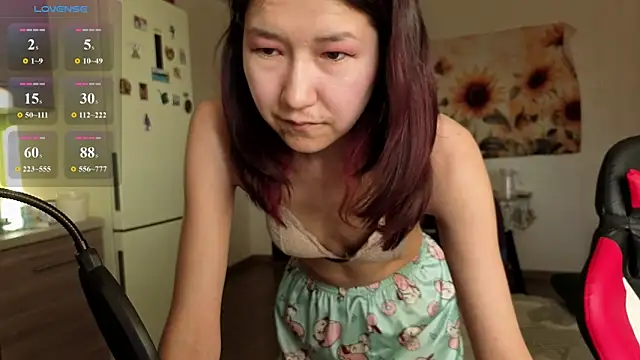 Snapshot of LeyylaStoone chatting on June 2026 12:01:02 AM LeyylaStoone online show from June 2026 12:01:02 AM
