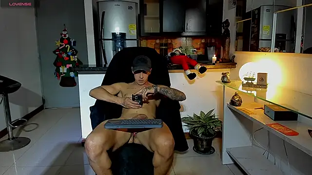 Dominic Joness online show from November 2025 08:46:02 PM