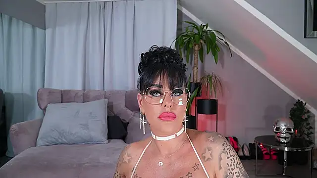 hotmilfbitch online show from February 2025 01:47:02 AM