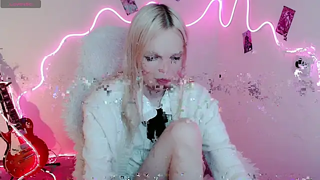 Emily Nyaffee online show from September 2025 09:05:02 AM