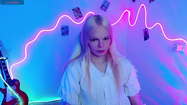 Emily Nyaffee online show from October 2025 07:59:01 PM