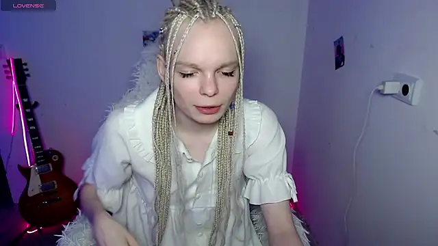 Emily Nyaffee online show from January 2026 01:56:01 AM