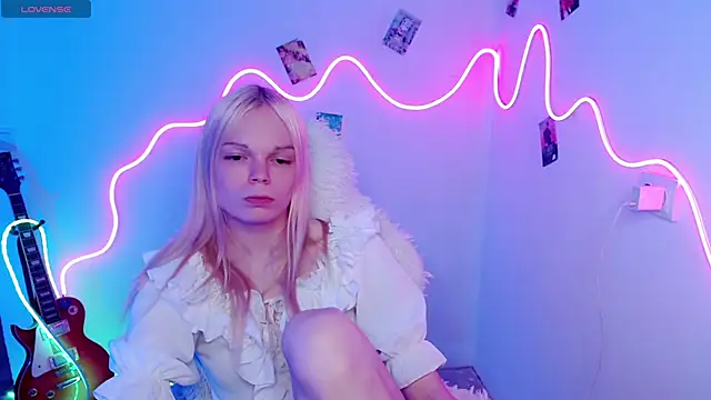 Emily Nyaffee online show from October 2025 04:59:02 PM