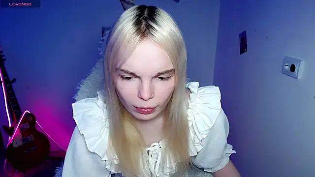 Emily Nyaffee online show from December 2025 10:37:01 PM