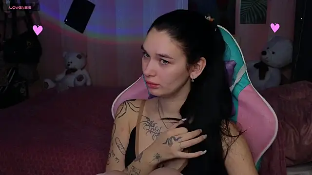 Amanda Tender online show from October 2025 10:20:02 PM