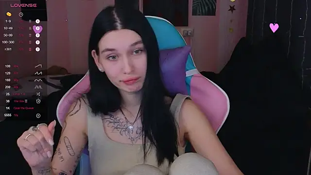 Snapshot of Amanda_Tender chatting on December 2024 08:47:02 PM Amanda Tender online show from December 2024 08:47:02 PM