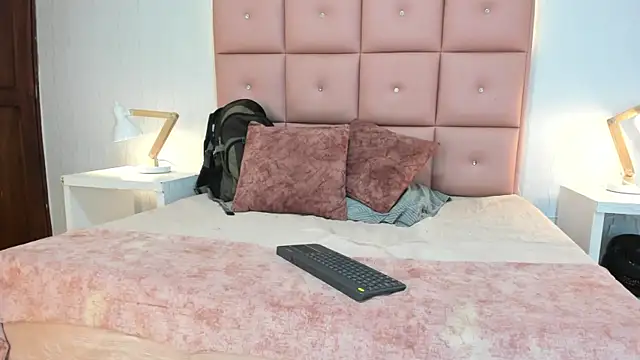 Snapshot of lhiamfit chatting on November 2025 05:33:02 AM lhiamfit online show from November 2025 05:33:02 AM