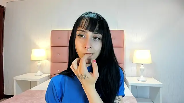 Snapshot of lhiamfit chatting on February 2025 08:24:02 AM lhiamfit online show from February 2025 08:24:02 AM