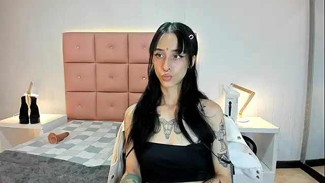 Snapshot of lhiamfit chatting on September 2025 05:19:02 PM lhiamfit online show from September 2025 05:19:02 PM