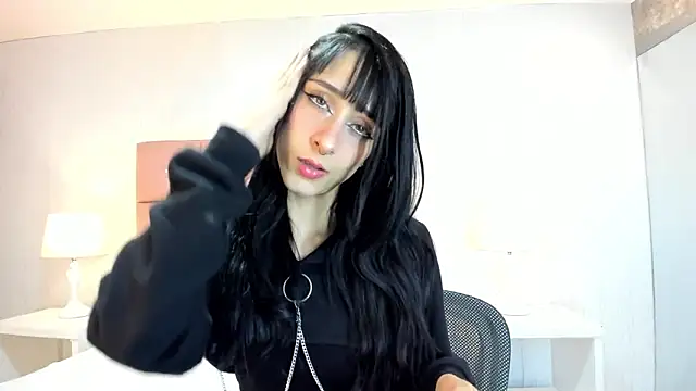 Snapshot of lhiamfit chatting on March 2025 03:51:01 AM lhiamfit online show from March 2025 03:51:01 AM