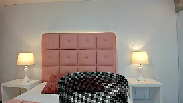 Snapshot of lhiamfit chatting on March 2025 03:13:01 AM lhiamfit online show from March 2025 03:13:01 AM