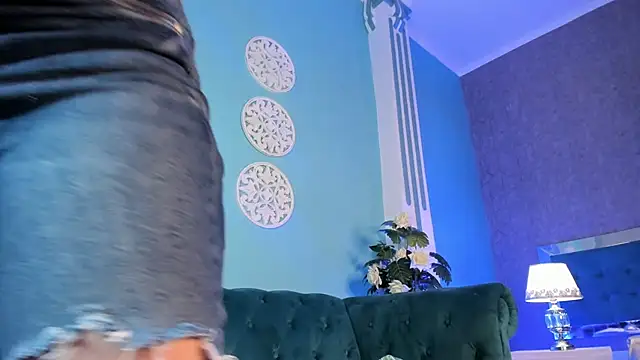 KarlynHoliss online show from December 2024 06:27:02 PM