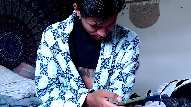 Snapshot of Tylerfordxxx chatting on October 2025 08:52:01 PM Tylerfordxxx online show from October 2025 08:52:01 PM