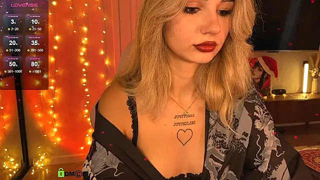 Snapshot of Bun-with-jam chatting on December 2025 10:58:02 AM Bun-with-jam online show from December 2025 10:58:02 AM