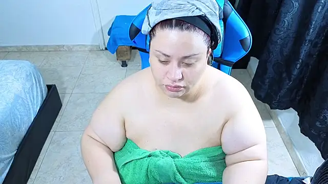 Snapshot of anacohen chatting on October 2025 01:17:02 AM anacohen online show from October 2025 01:17:02 AM