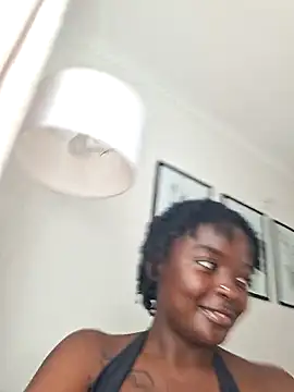 hornycreamybabe online show from April 2026 01:48:01 PM