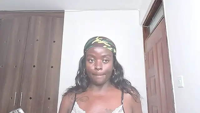 hornycreamybabe online show from July 2026 05:57:01 PM