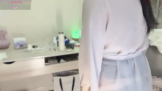 A-xena online show from December 2025 02:49:02 PM