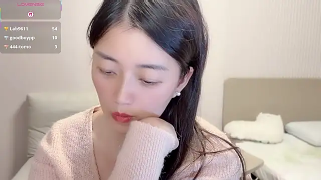 A-xena online show from October 2025 03:01:01 PM