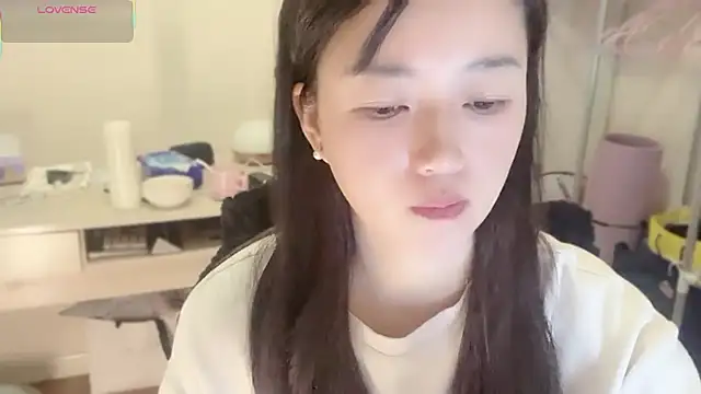 A-xena online show from December 2025 02:32:02 AM