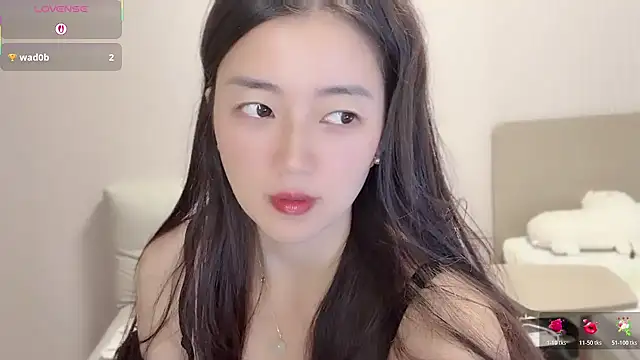 A-xena online show from October 2025 03:07:02 AM