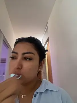 NatashaBrown12 online show from May 2026 01:49:02 PM