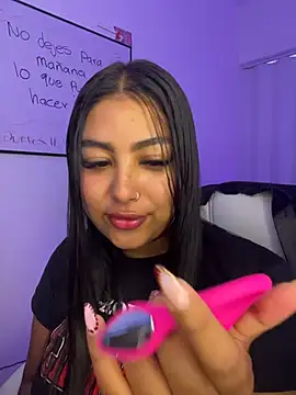 NatashaBrown12 online show from November 2025 01:03:02 PM