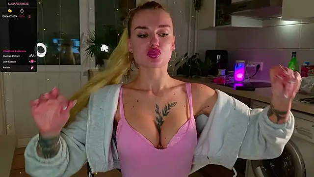 MissLovex online show from March 2026 02:10:01 PM