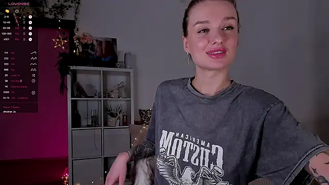 Snapshot of MissLovex chatting on February 2025 04:28:02 AM MissLovex online show from February 2025 04:28:02 AM