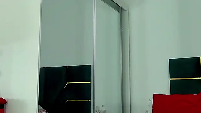 AllisonSweets online show from April 2026 10:43:01 AM