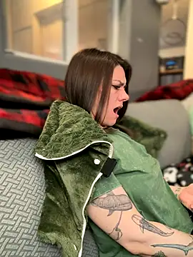 LadyLena1 online show from December 2025 12:15:01 AM