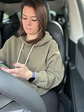 LadyLena1 online show from November 2025 07:03:01 PM